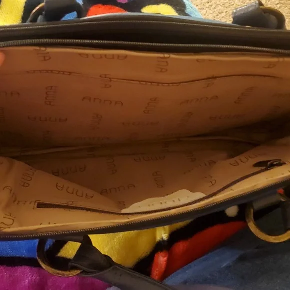 Anna by Anuschka Crossbody/Shoulder bag - Picture 5 of 9